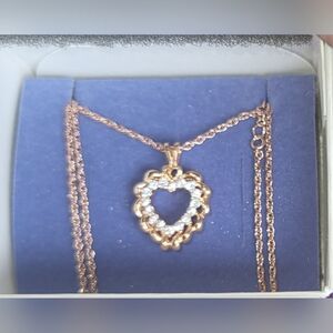Vinatge Avon Rose Gold Colored Necklace NIB